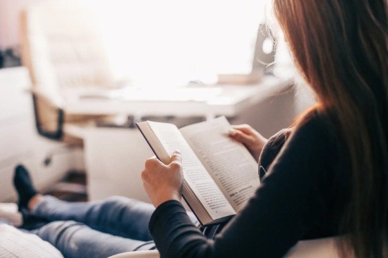 How to Make the Most of Your Long Haul Flight (Step-by-Step)